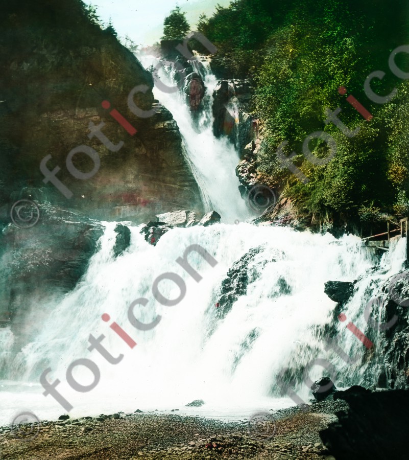 Der Reichenbachfall | Reichenbach Falls (foticon-simon-023-044.jpg)